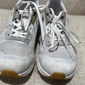 Womens On cloud shoes size 8.5